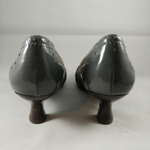 Etienne Aigner Kitten Heeled Oxford Shoe NWOT Size 6 Gray - Picture 4 of 6